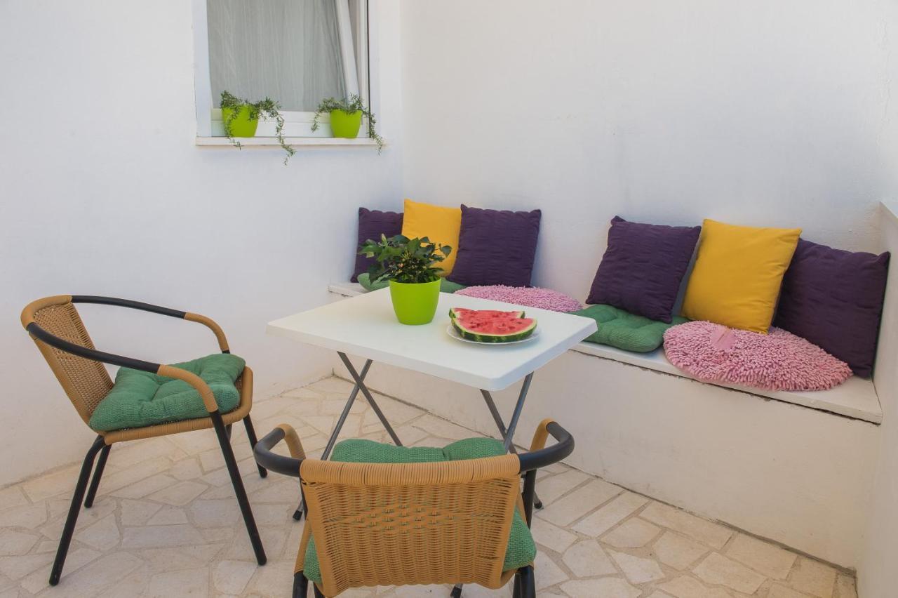 Apartmani Stine Donji Okrug  エクステリア 写真
